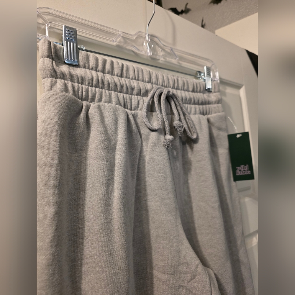 NWT Wild Fable High Rise Tapered Joggers XS - Picture 4 of 5
